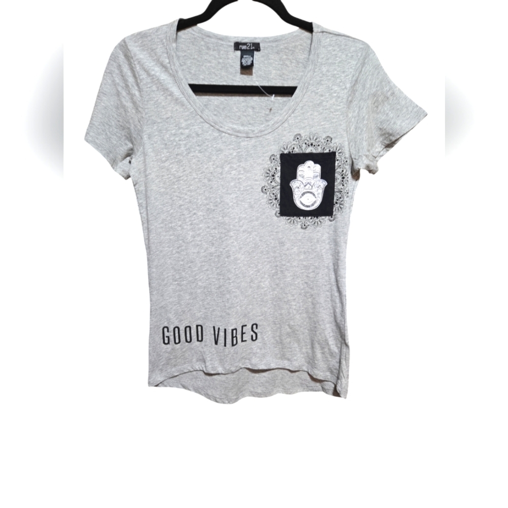NWOT Small Rue21 Good Vibes Tee Shirt